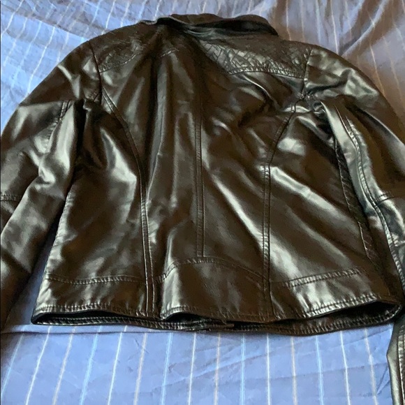 All Black Leather Jacket. - Picture 8 of 8